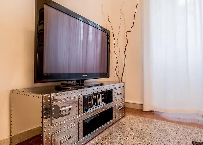 Easytopstay - Piazza Vescovio Spazioso Trilocale * Rome