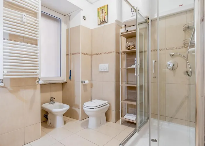 Easytopstay - Piazza Vescovio Spazioso Trilocale Apartment
