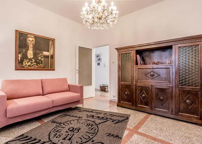 Easytopstay - Piazza Vescovio Spazioso Trilocale *